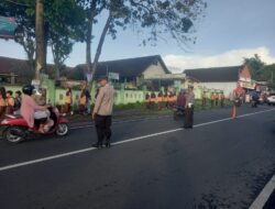 jaga Kamseltibcar Lantas, Polsek Masbagik Lakukan Pengaturan Lalulintas