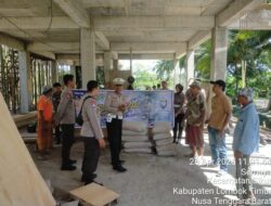 Polres Lombok Timur Salurkan Bantuan Semen ke Masjid Nurul Huda, Warga Dihimbau Jaga Harkamtibmas