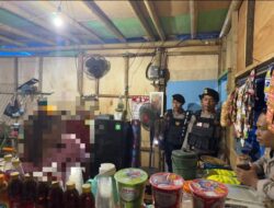 Kapolsek Labuhan Haji dan Sat Samapta Polres Lotim Gelar Razia Miras di Sepanjang Pantai Labuhan Haji dan Suryawangi