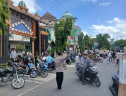Polsek Sakra Laksanakan Pengamanan Sholat Jumat di Masjid As-Syakirin