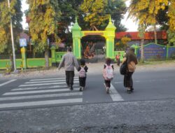 Polsek Suela Laksanakan Pengaturan Lalu Lintas Demi Keamanan dan Kenyamanan Masyarakat