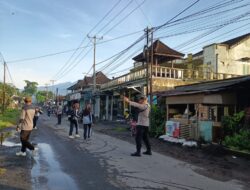 Pengamanan Pagi di Depan SMPN 1 Montong Gading, Polsek Intensifkan Pengaturan Lalin