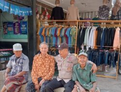 Bhabinkamtibmas Wanasaba Sosialisasikan Asta Cita Dan Imbauan Kamtibmas Kepada Warga